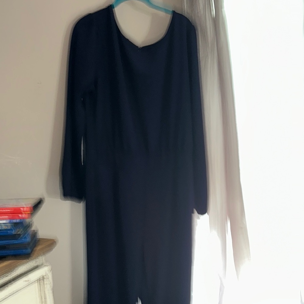 NWOT Elegant navy  Long Sleeve jumper pit is 26 stretchy very nice 😊
